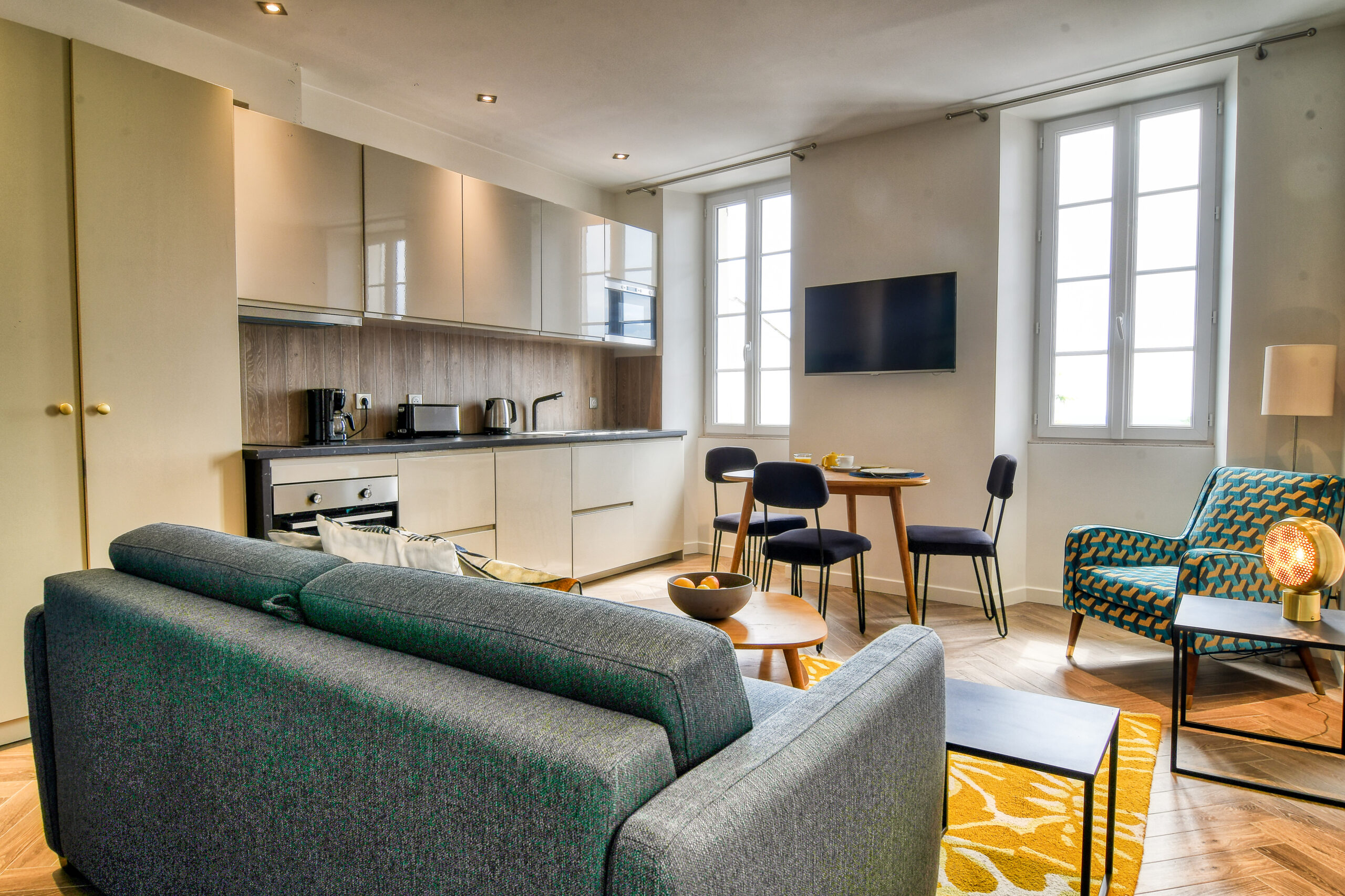 appartement Lure, vues de l'intérieur : pièce de vie