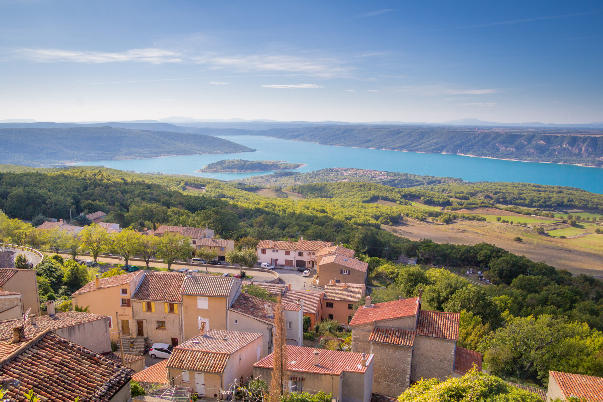 Vue générale du village d'Aiguines